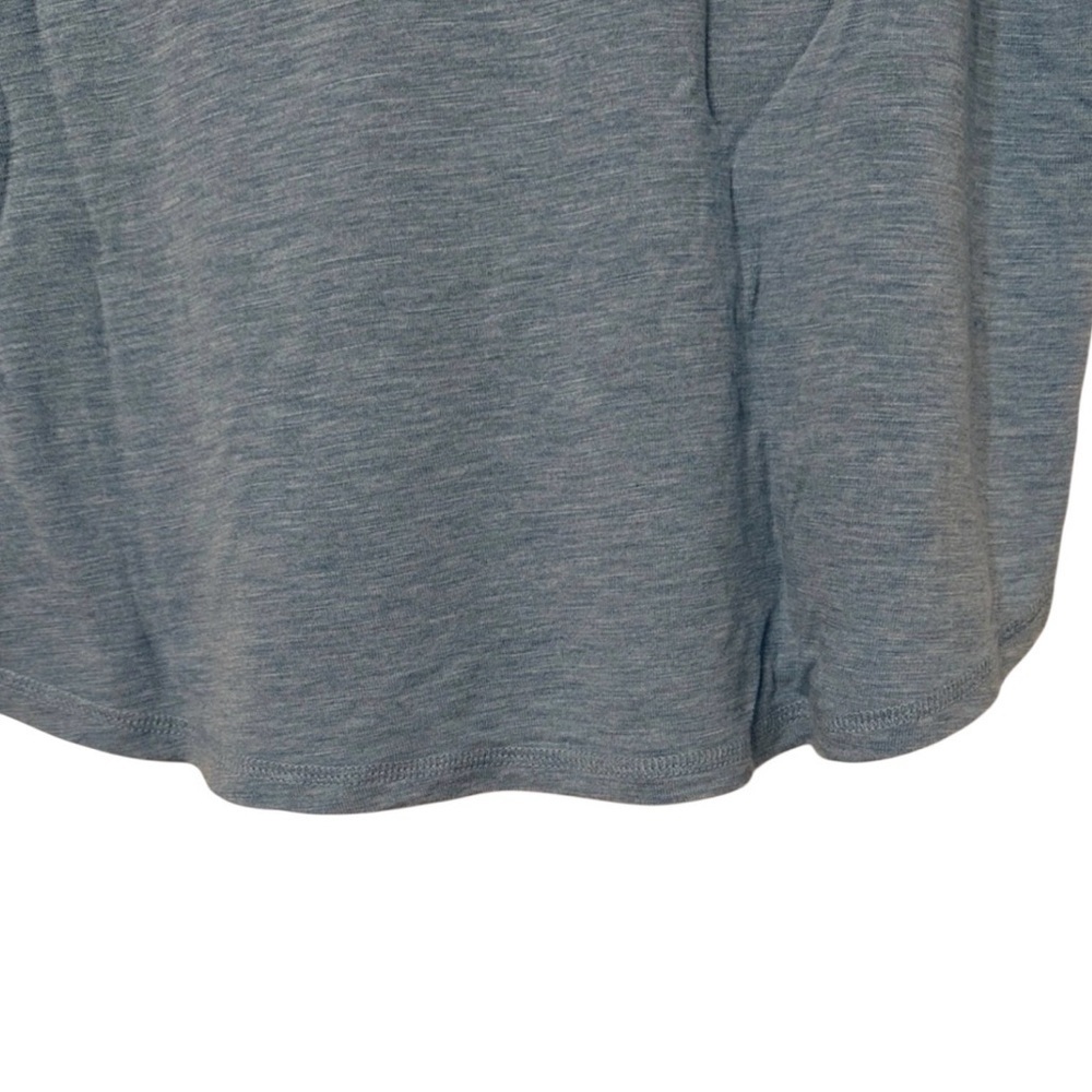 Jessica Simpson Heathered Blue V-Neck Tee - Picture 5 of 5